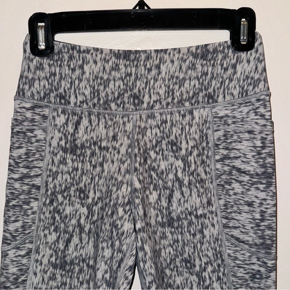 Gymshark and Victoria’s Secret Victoria Sport Total Knockout Leggings Size Small - Picture 10 of 15